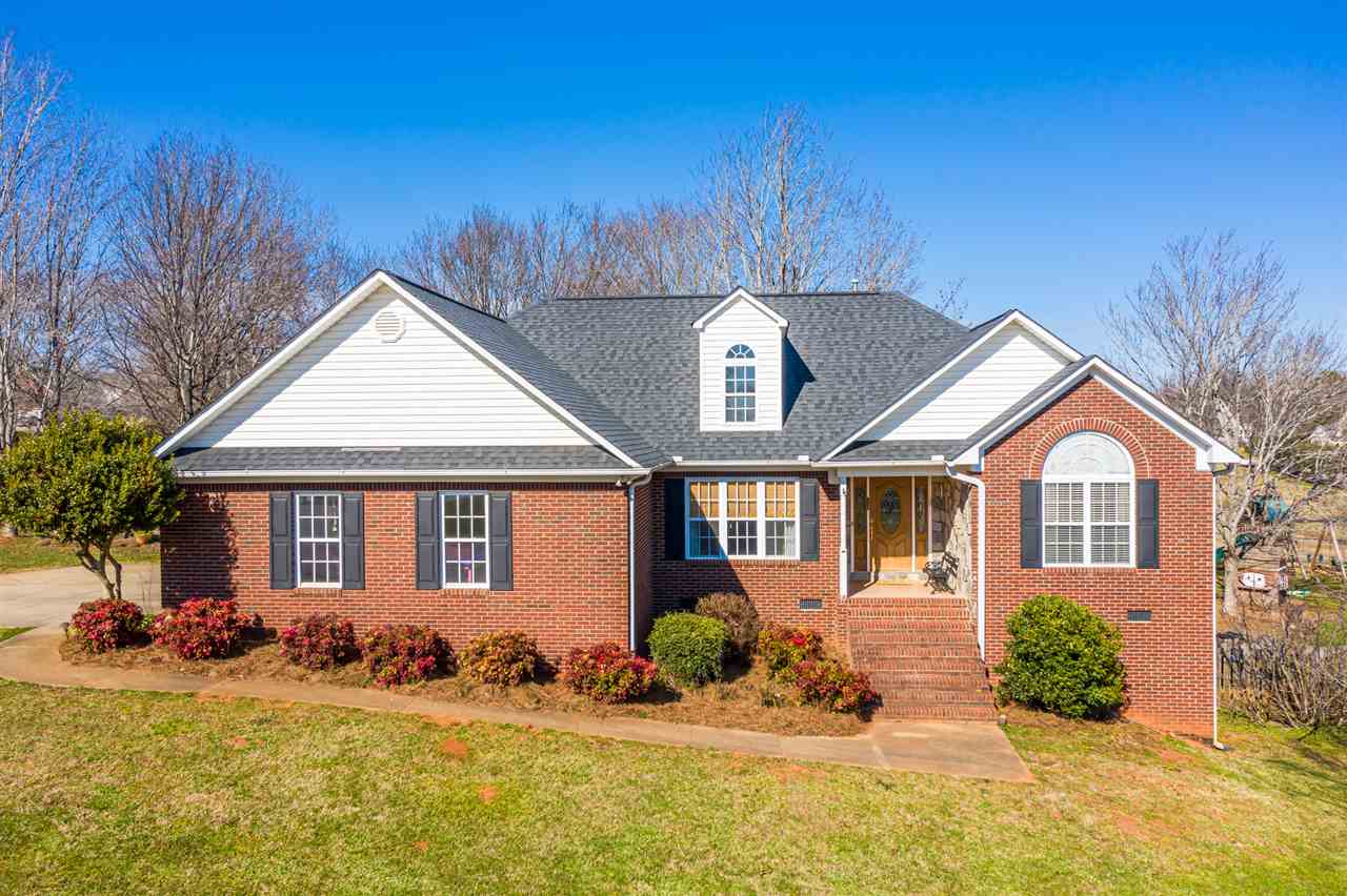379 West Autumn Ridge Road Moore, SC 29369 - Photo 1 of 36 Gallery Image 1