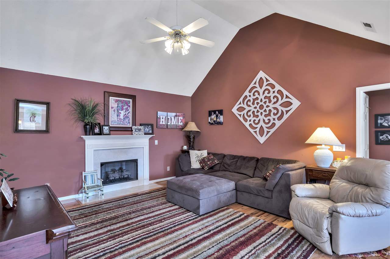 379 West Autumn Ridge Road Moore, SC 29369 - Photo 2 of 36 Gallery Image 2