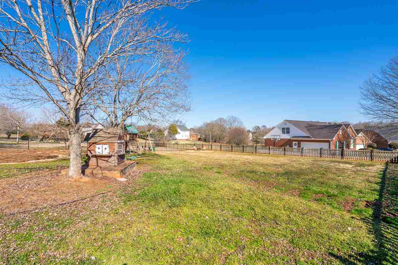 379 West Autumn Ridge Road Moore, SC 29369 - Photo 8 of 36 Gallery Image 8