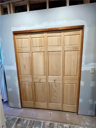 $160,000 | 11684 Forest Drive, Versailles, MO 65084