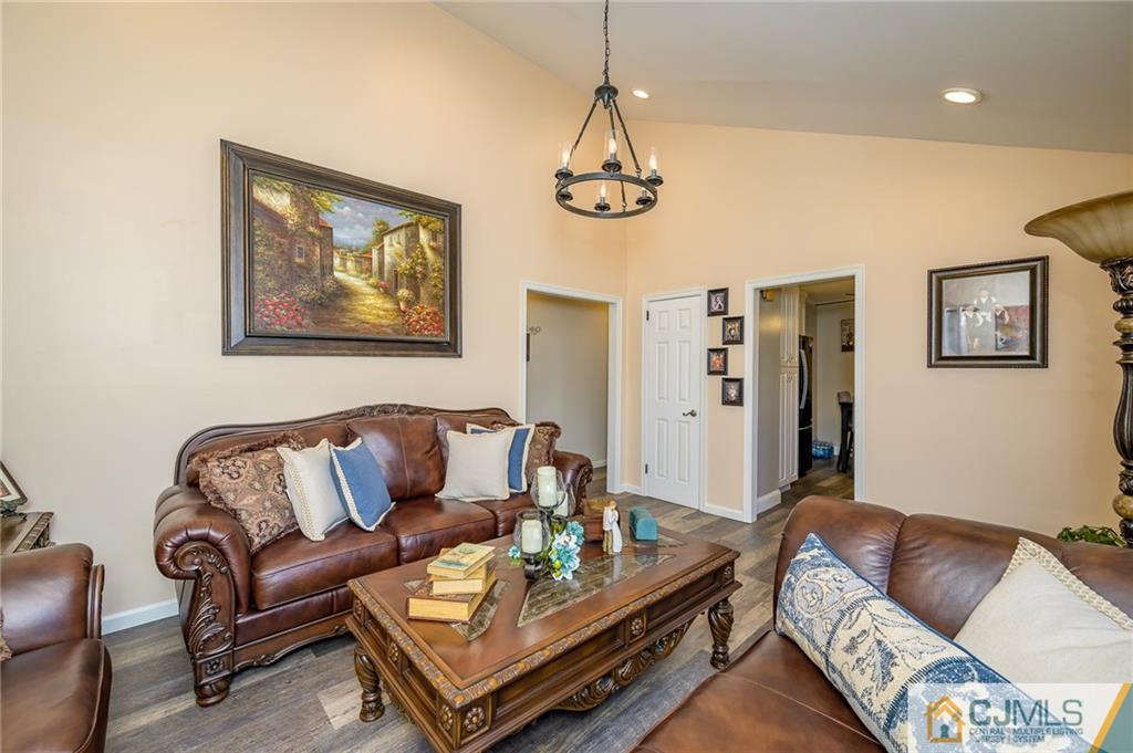 14 Sine Road Edison, NJ 08817 - Photo 7 of 33 a living room with furniture