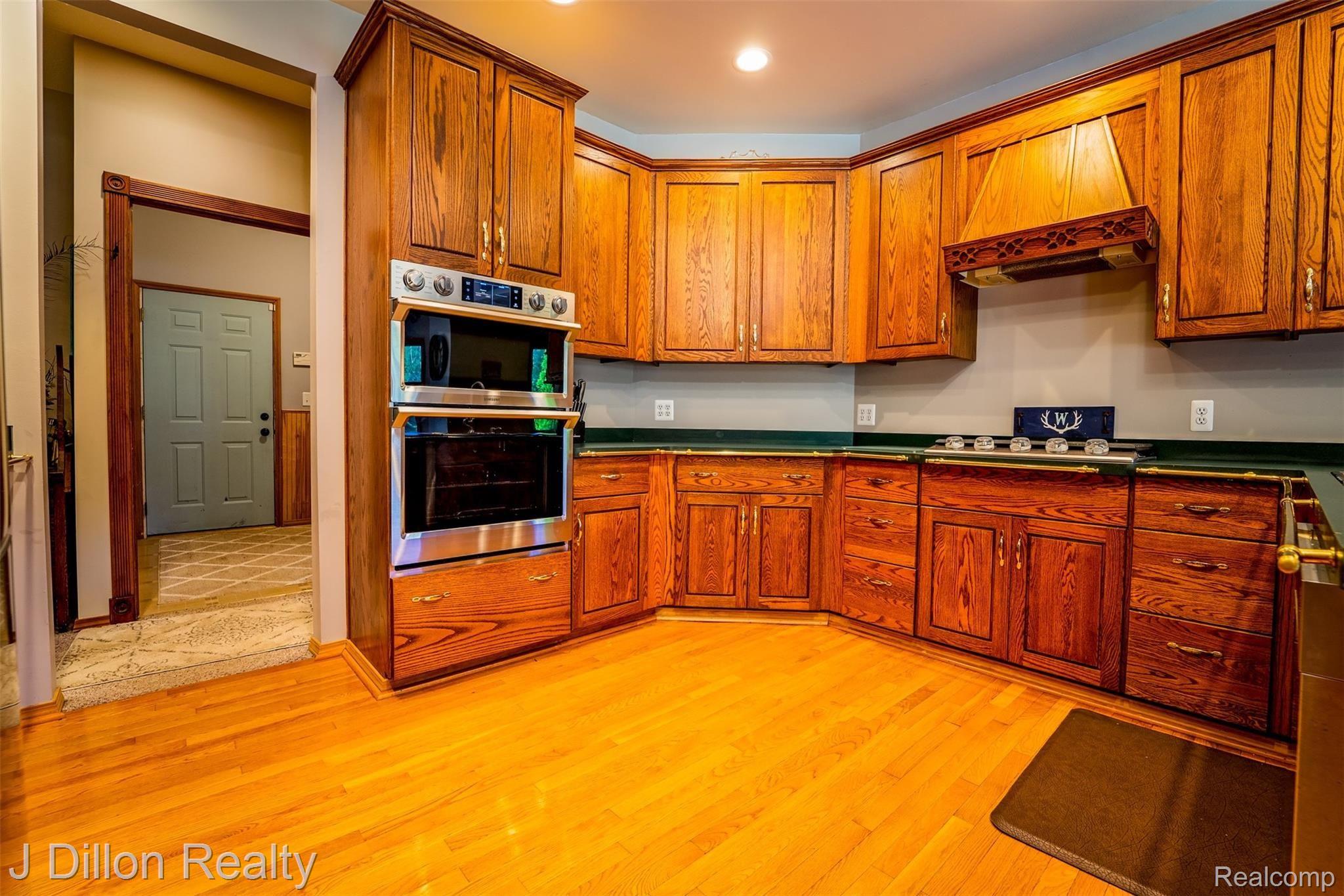 22855 Bohn Road Belleville, MI 48111 - Photo 34 of 48 22855 Bohn -43.jpg