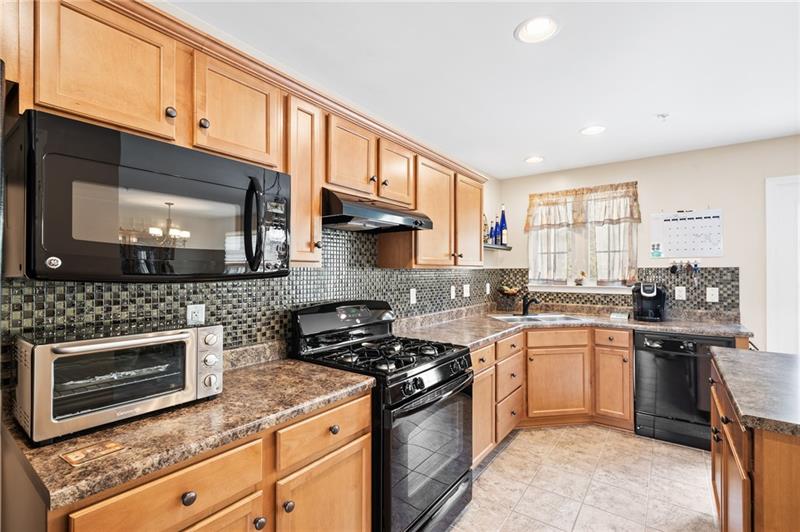 327 Maple Ridge Drive Canonsburg, PA 15317 - Photo 9 of 21 Gallery Image 9