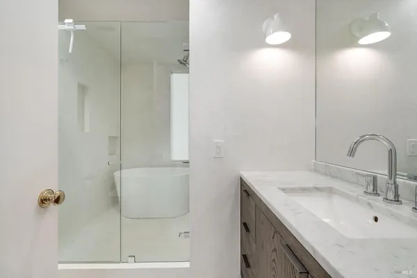 a view of yard with tree