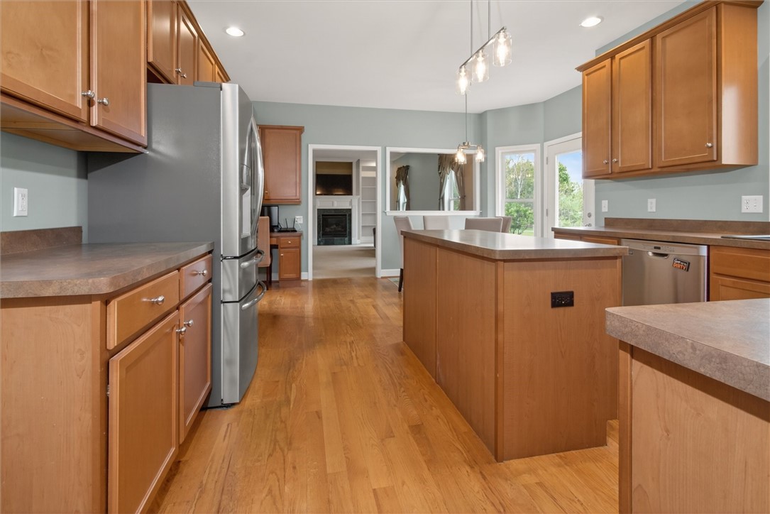 1762 Schlegel Road Webster, NY 14580 - Photo 9 of 47