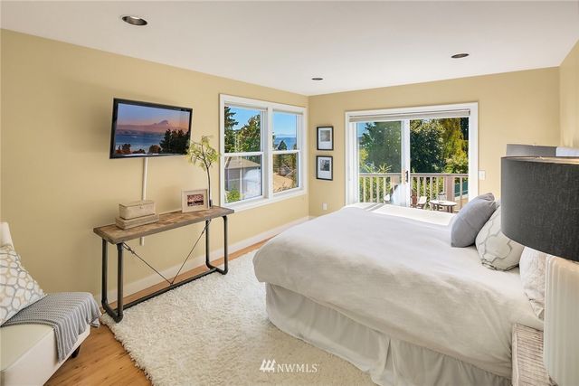 $1,000,000 | 7006 Brighton Lane South, Seattle, WA 98118