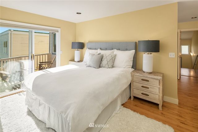 $1,000,000 | 7006 Brighton Lane South, Seattle, WA 98118