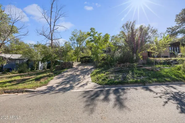 $450,000 | 337 South Pleasant Street, Prescott, AZ 86303