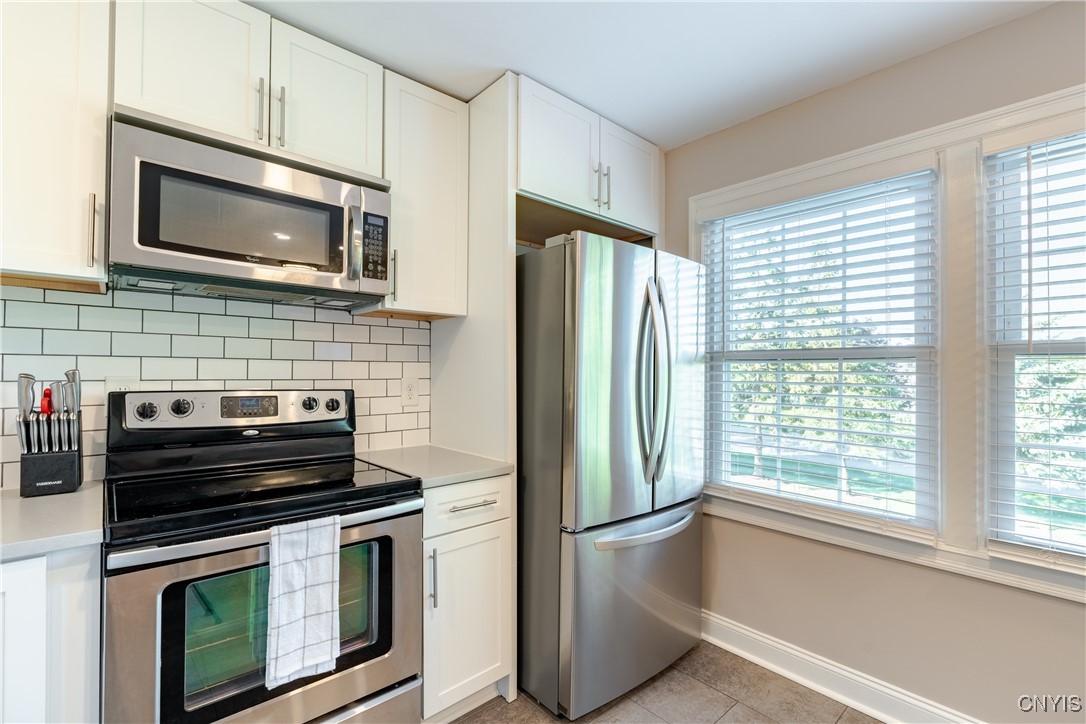 4625 Regiment Way Manlius, NY 13104 - Photo 6 of 33