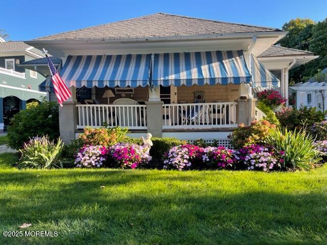 508 Passaic Avenue Spring Lake, NJ 07762 - Photo 1 of 18 a view of a house with garden