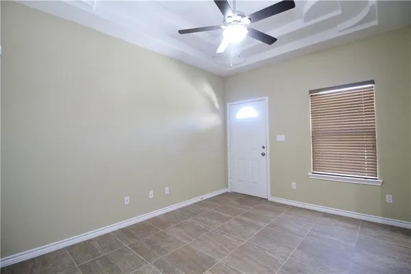 $900,000 | 724 West Kleberg Avenue, Kingsville, TX 78363