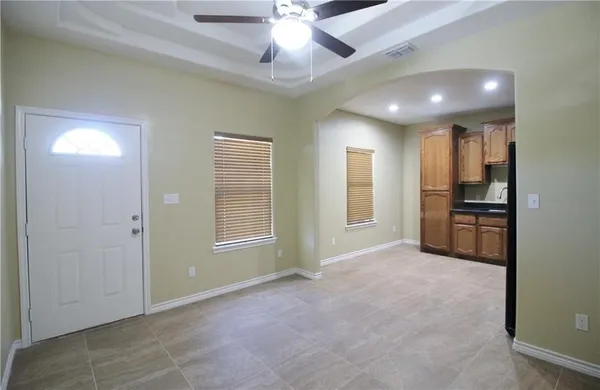 $900,000 | 724 West Kleberg Avenue, Kingsville, TX 78363