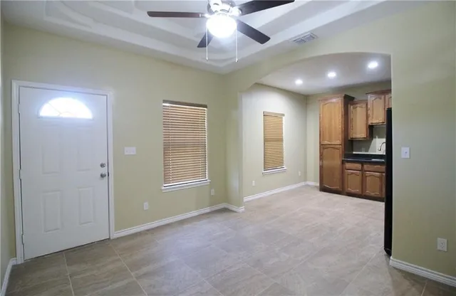 $900,000 | 724 West Kleberg Avenue, Kingsville, TX 78363