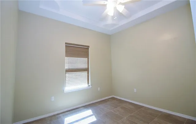 $900,000 | 724 West Kleberg Avenue, Kingsville, TX 78363