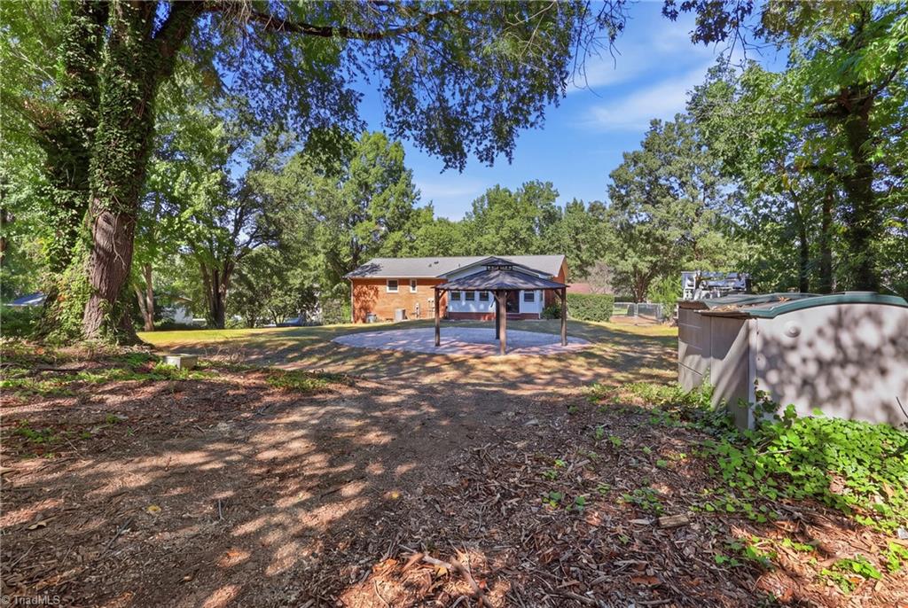 406 Spring Road Jamestown, NC 27282 - Photo 38 of 45 Gallery Image 38