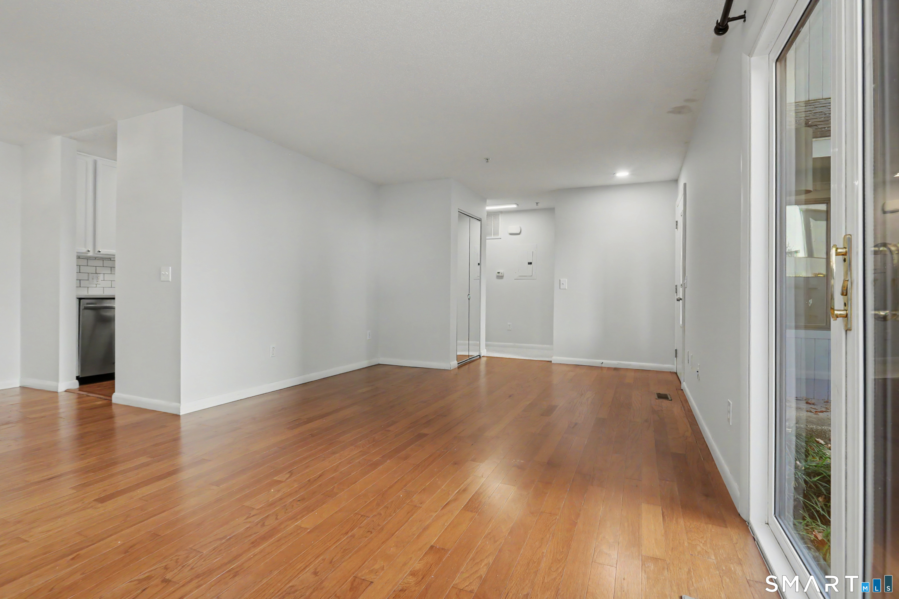 2 Redwood Lane, Unit 2 Ridgefield, CT 06877 - Photo 5 of 30 Gallery Image 5