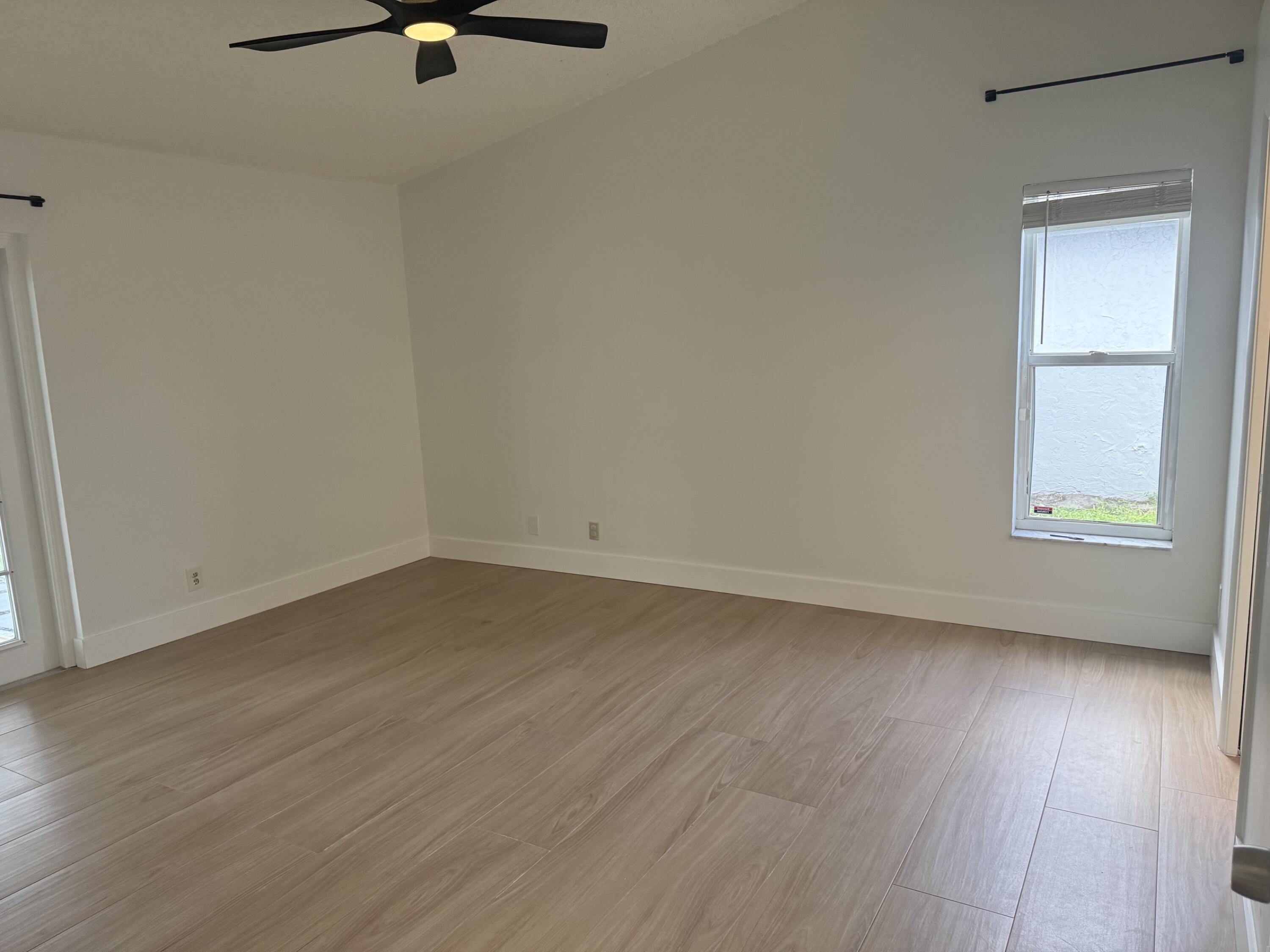 6249 Foster Street Jupiter, FL 33458 - Photo 18 of 25 master