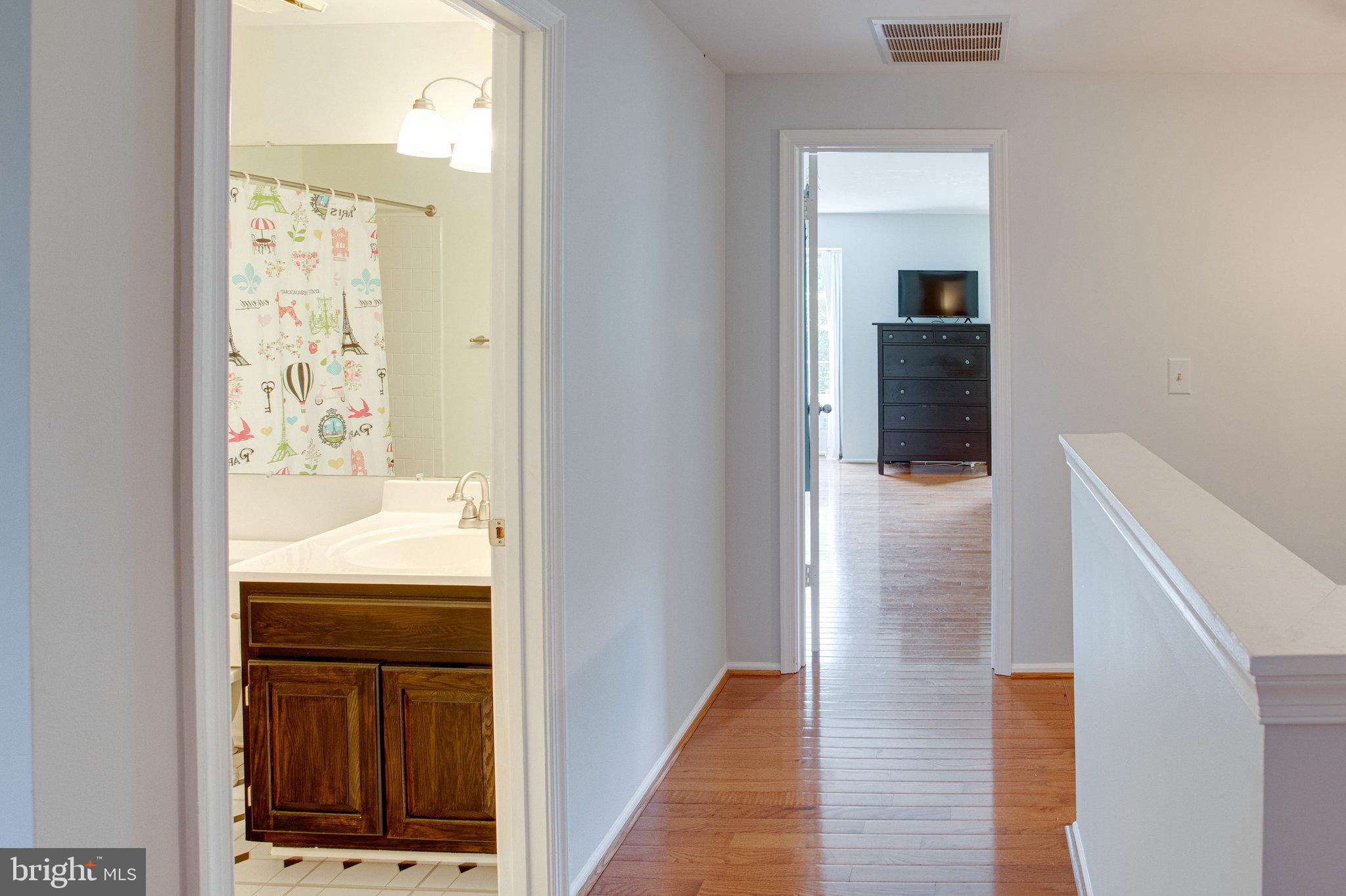 5990 Powell's Landing Road Burke, VA 22015 - Photo 31 of 58 Gallery Image 31
