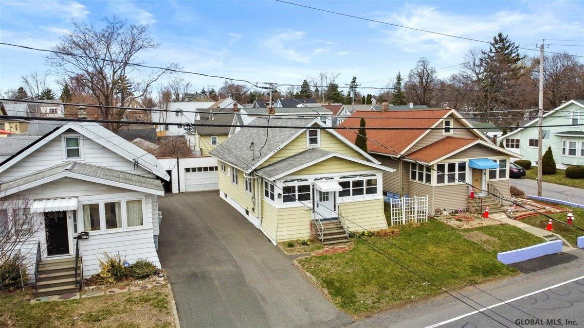 13 Osborne Road Colonie, NY 12205 - Photo 5 of 38 Photo 5