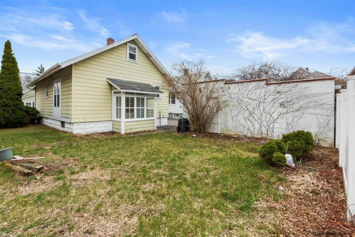 13 Osborne Road Colonie, NY 12205 - Photo 6 of 38 Photo 6