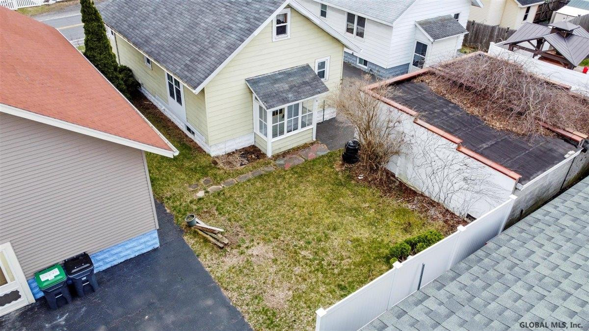 13 Osborne Road Colonie, NY 12205 - Photo 9 of 38 Photo 9