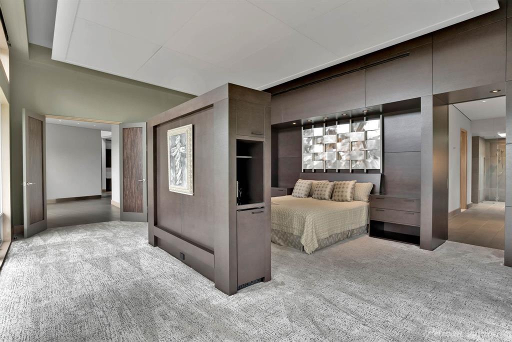 613 Moore Road Elm Grove, LA 71051 - Photo 18 of 40 a living room with furniture and a large window