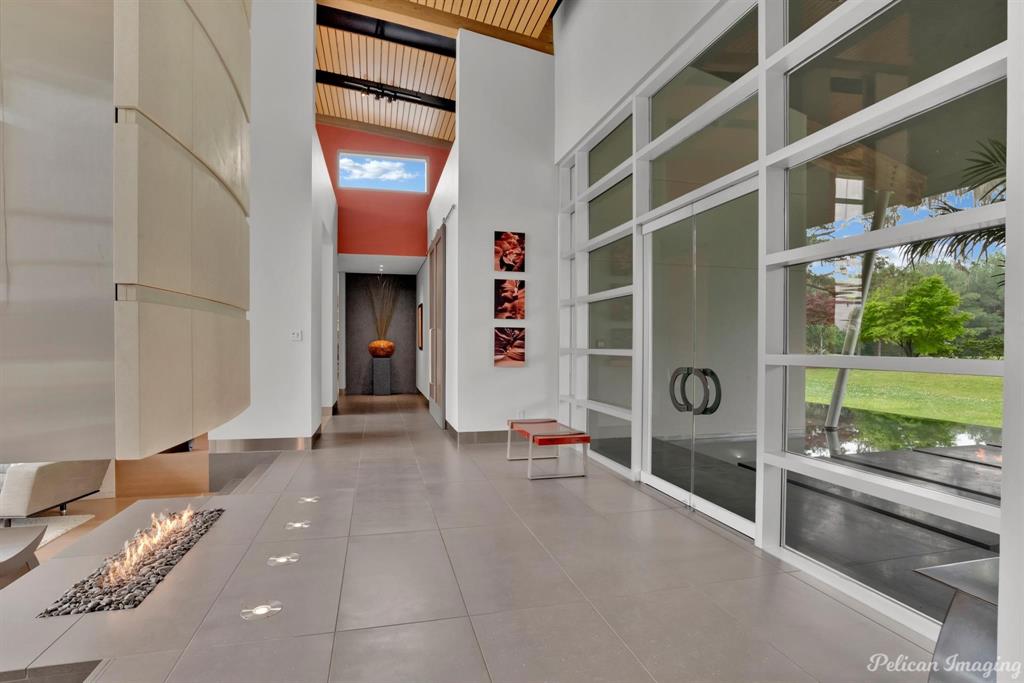 613 Moore Road Elm Grove, LA 71051 - Photo 5 of 40 a view of an entryway