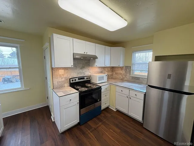 $1,895 | 4920 Lincoln Street, Denver, CO 80216