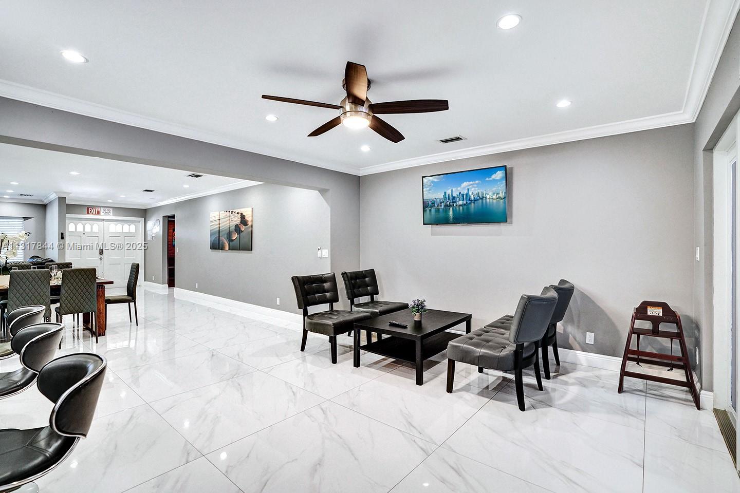 1301 Rodman Street Hollywood, FL 33019 - Photo 25 of 48 a workspace with furniture