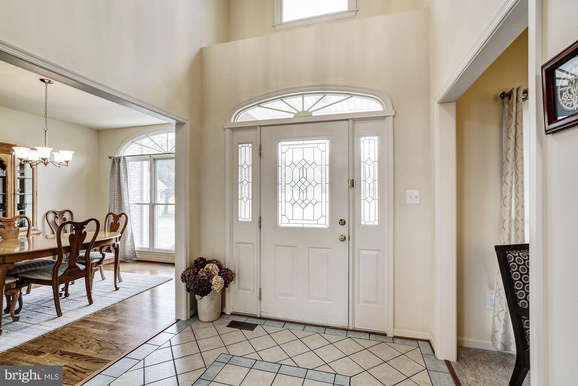 6328 Georgetown Road Broad Run, VA 20137 - Photo 4 of 27 Foyer