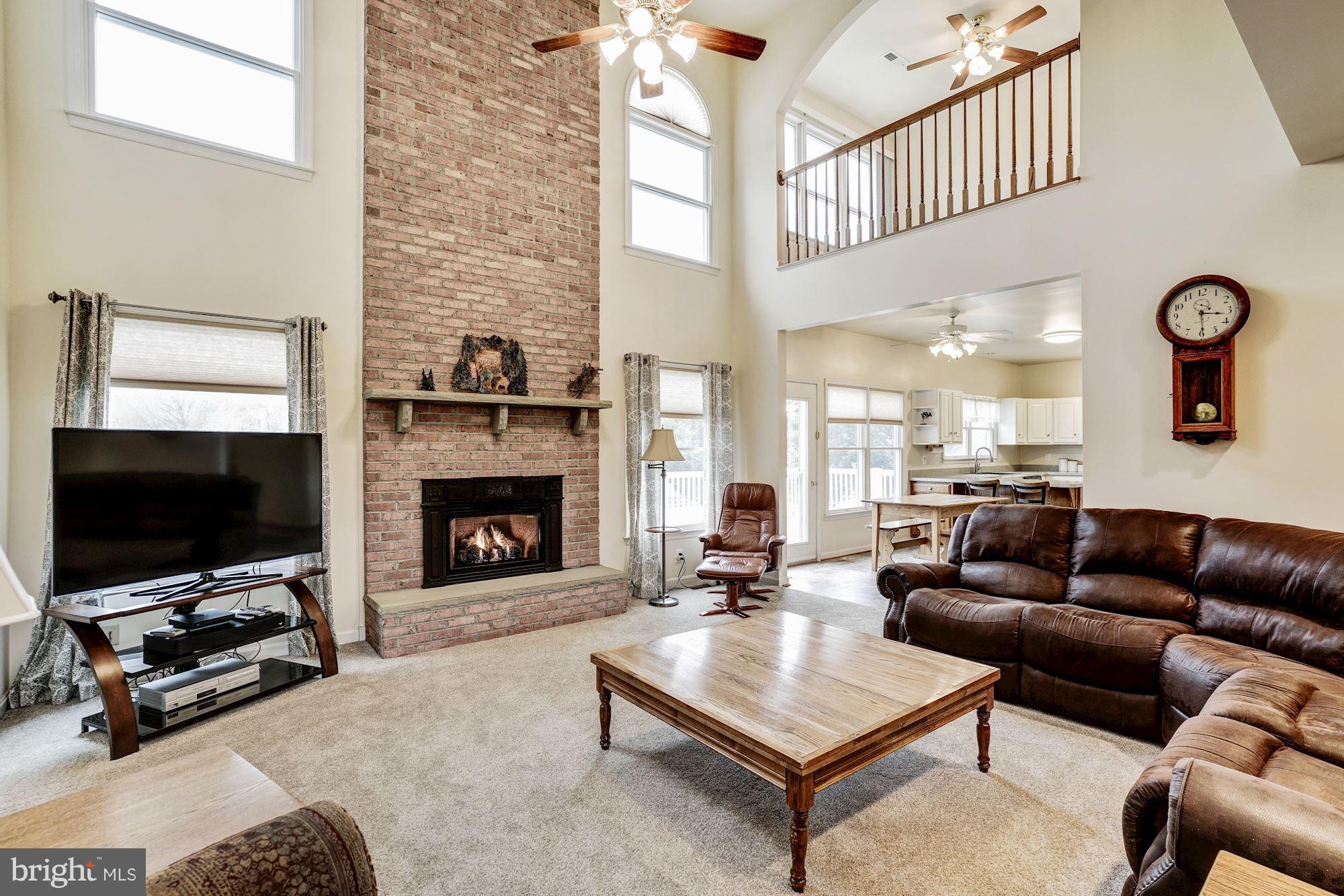 6328 Georgetown Road Broad Run, VA 20137 - Photo 6 of 27 Family Room