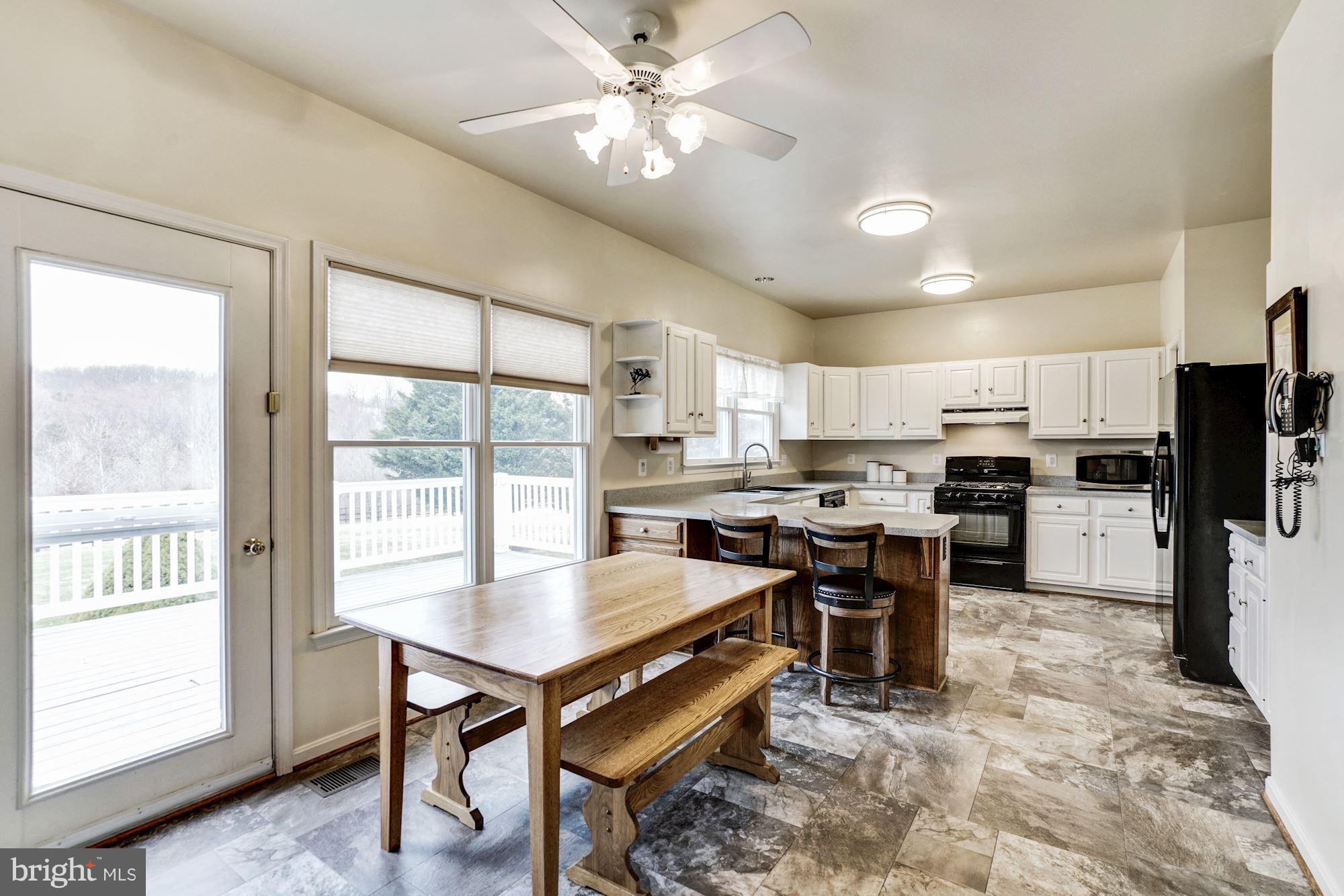 6328 Georgetown Road Broad Run, VA 20137 - Photo 9 of 27 Kitchen Table Space