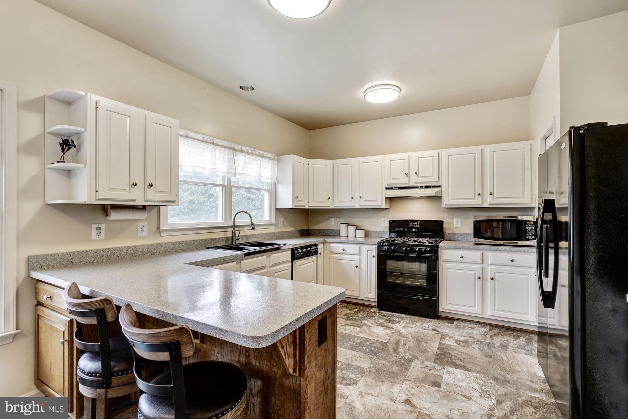 6328 Georgetown Road Broad Run, VA 20137 - Photo 10 of 27 Kitchen