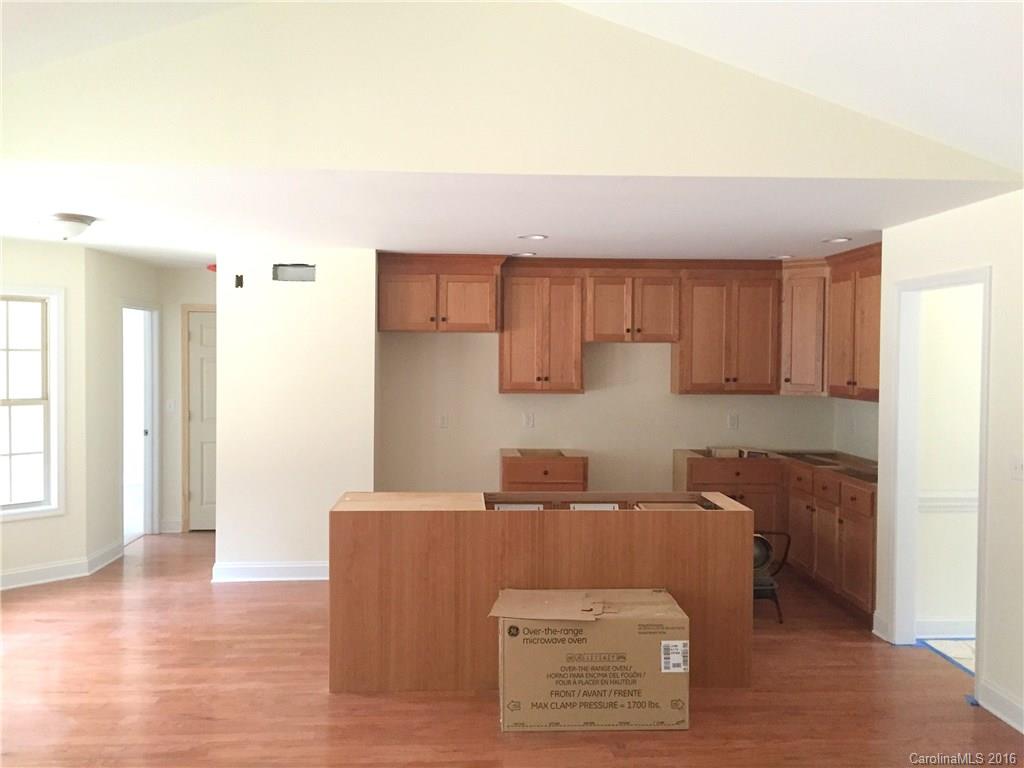 1390 Lincoln Road York, SC 29745 - Photo 4 of 14 Gallery Image 4