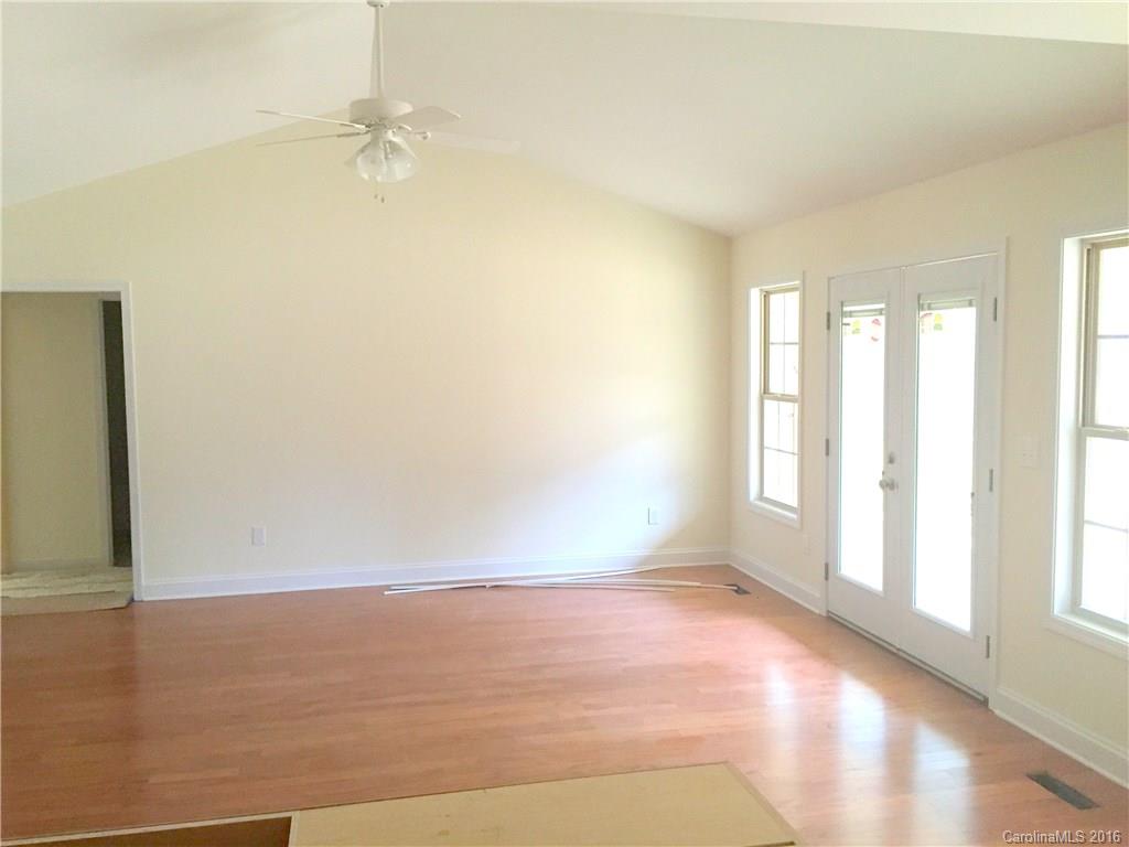 1390 Lincoln Road York, SC 29745 - Photo 7 of 14 Gallery Image 7