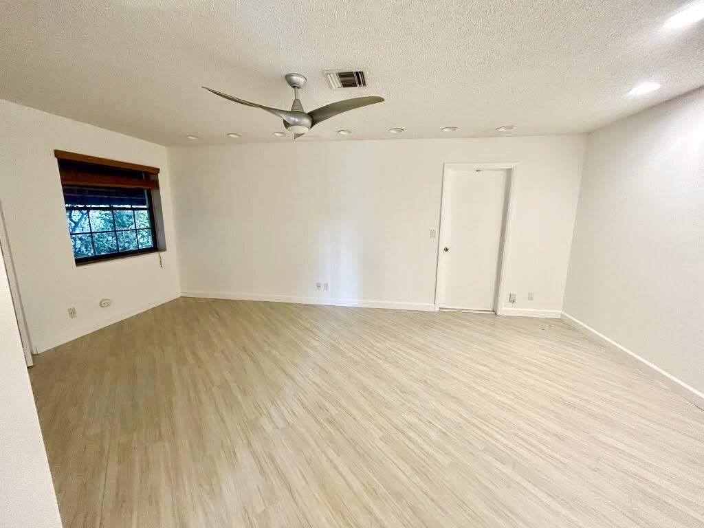 22641 Caravelle Circle, Unit 22641 Boca Raton, FL 33433 - Photo 24 of 27 PHOTO-2026-09-17-09-52-22 6