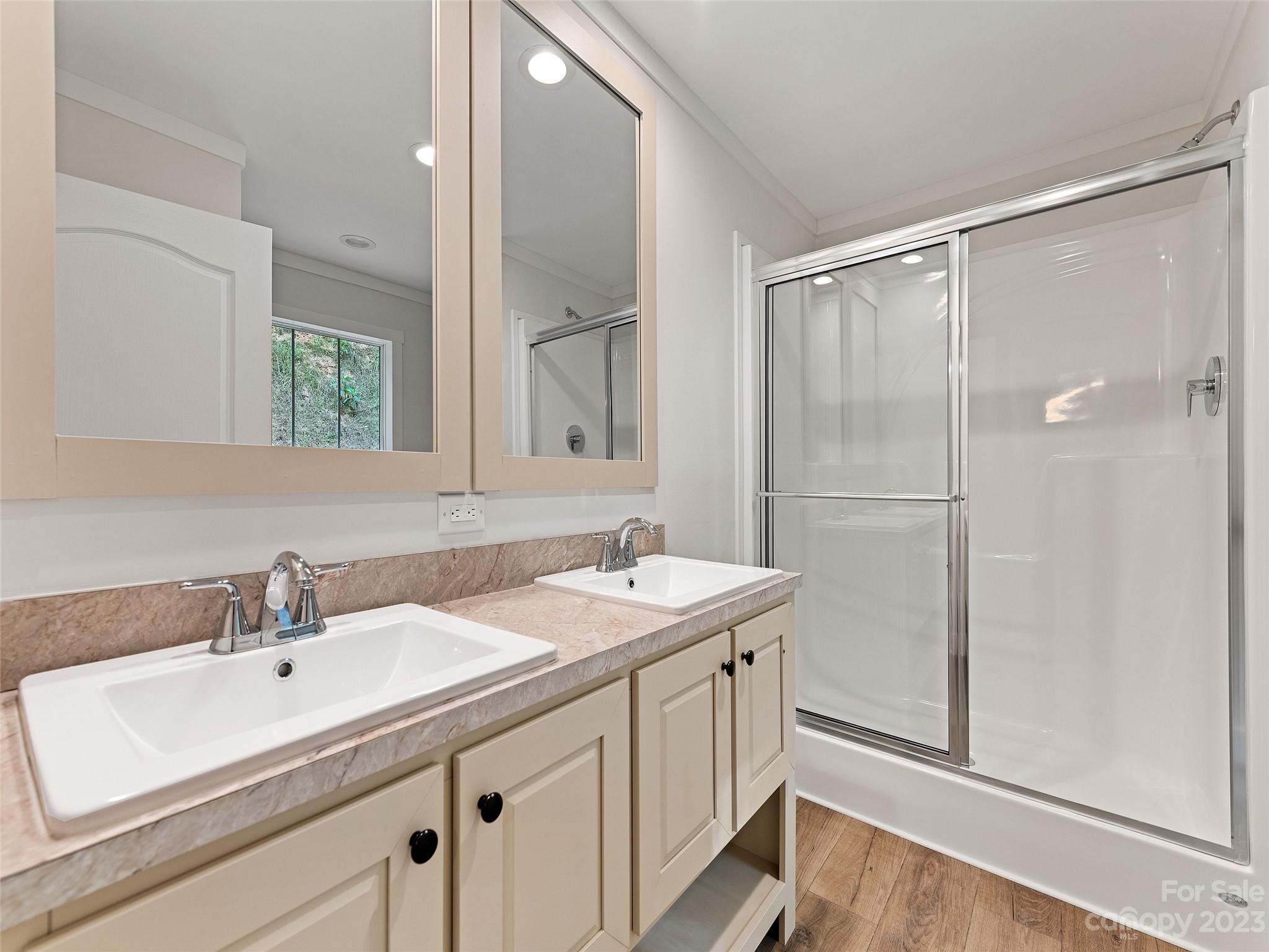 174 Brookside Street Clyde, NC 28721 - Photo 18 of 24 Gallery Image 18