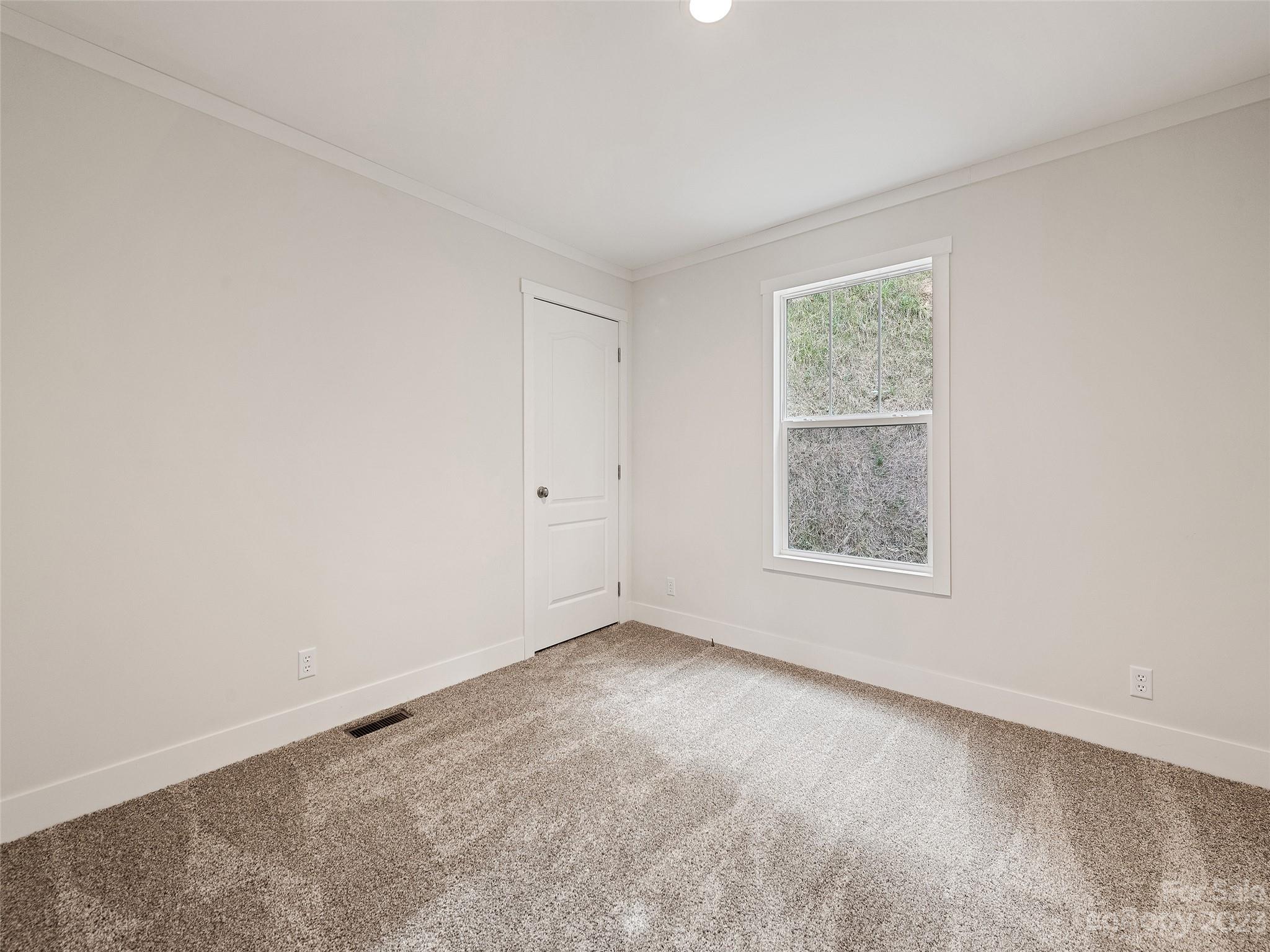 174 Brookside Street Clyde, NC 28721 - Photo 19 of 24 Gallery Image 19