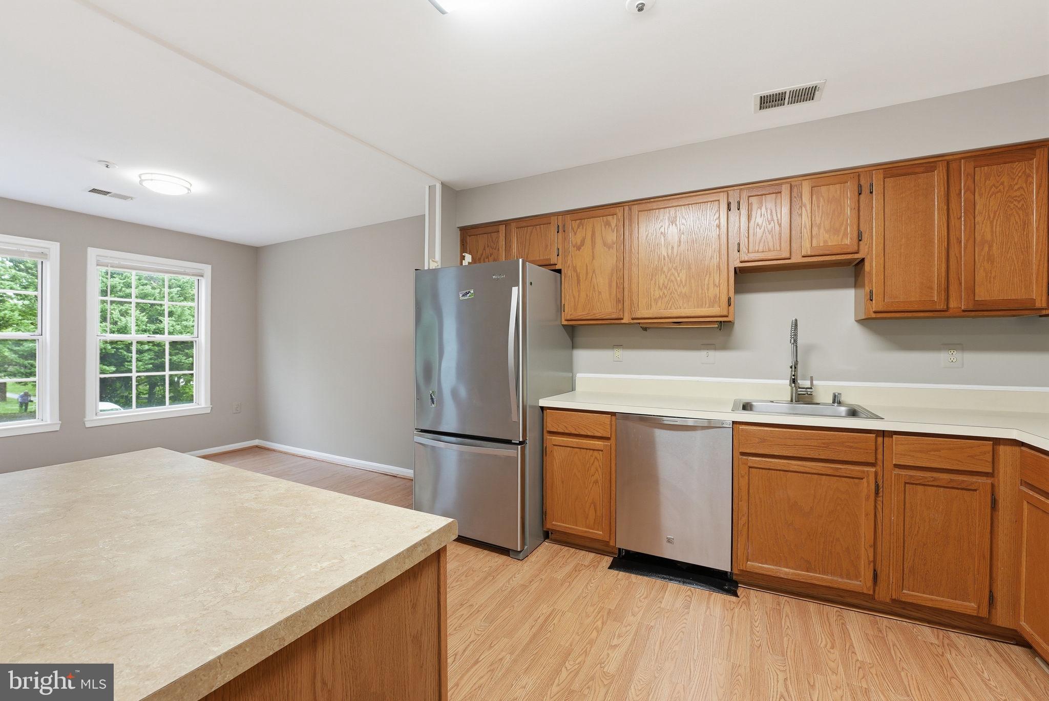11129 Halterpath Trail Manassas, VA 20109 - Photo 11 of 28 Kitchen