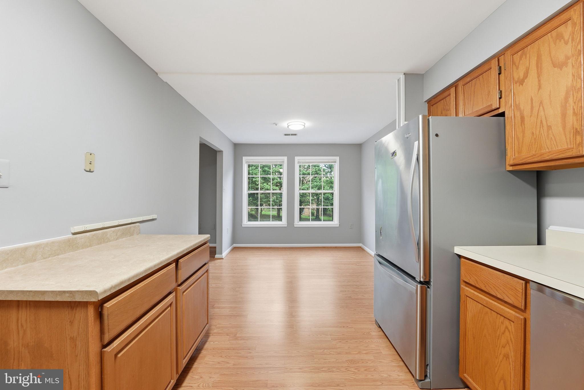11129 Halterpath Trail Manassas, VA 20109 - Photo 12 of 28 Kitchen & Dining Area