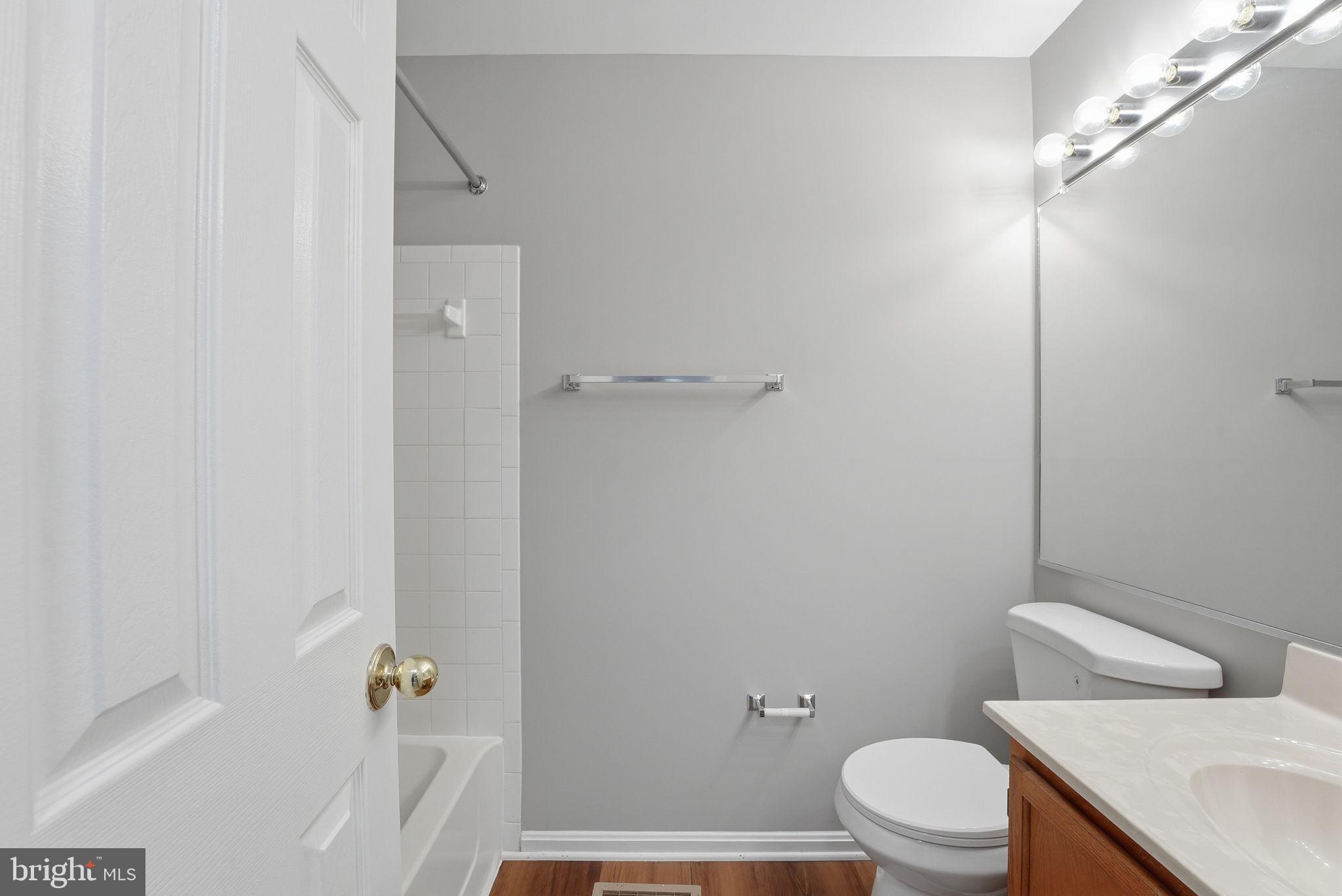 11129 Halterpath Trail Manassas, VA 20109 - Photo 20 of 28 Primary Bathroom