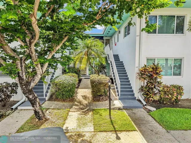 $565,000 | 180 Isle Of Venice Drive, Unit 127, Fort Lauderdale, FL 33301