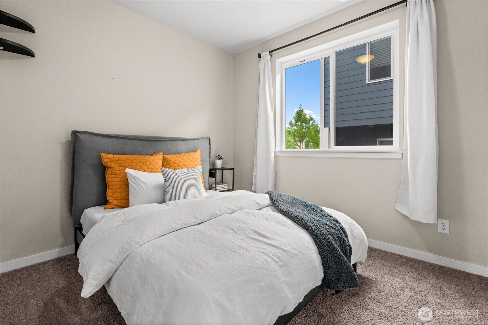 2405 Zeeden Way Bremerton, WA 98310 - Photo 17 of 39 Gallery Image 17