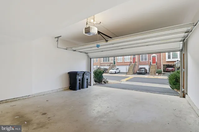 $3,300 | 21770 Ladyslipper Square, Ashburn, VA 20147