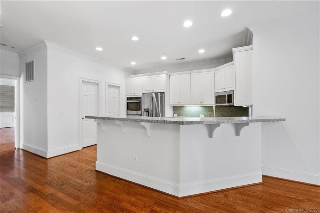 966 Queens Road Charlotte, NC 28207 - Photo 12 of 28 Gallery Image 12