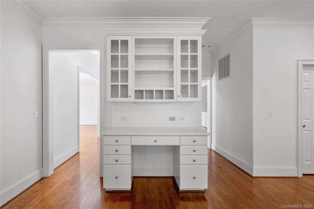 966 Queens Road Charlotte, NC 28207 - Photo 18 of 28 Gallery Image 18