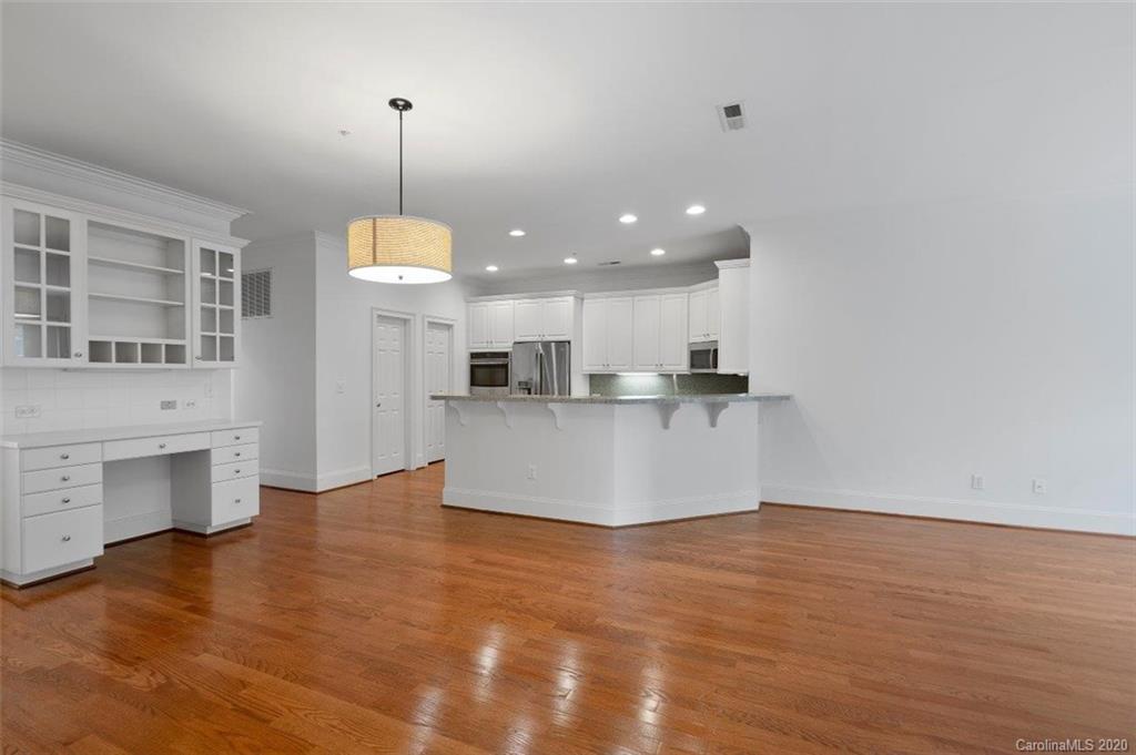 966 Queens Road Charlotte, NC 28207 - Photo 10 of 28 Gallery Image 10