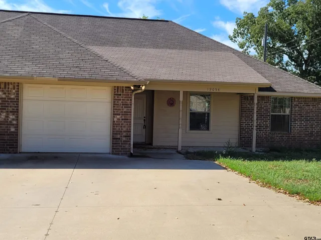 $430,000 | 19054 County Road 1202, Flint, TX 75762