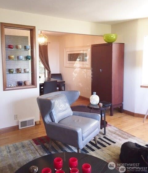 2320 West Viewmont Way West Seattle, WA 98199 - Photo 4 of 15