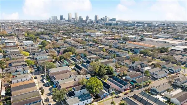 $950 | 830 North Gayoso Street, Unit B, New Orleans, LA 70119